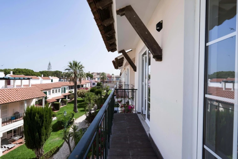 Apartamento T2 para Arrendamento férias em Quarteira Foto 7