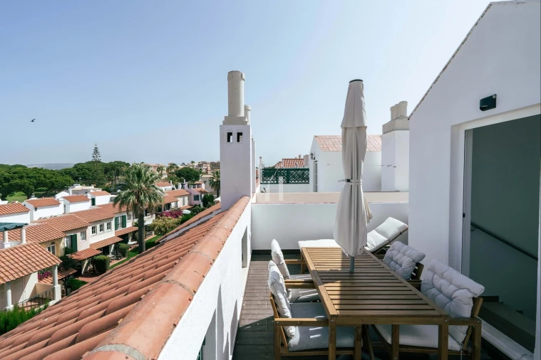 Apartamento T2 para Arrendamento férias em Quarteira Foto 33