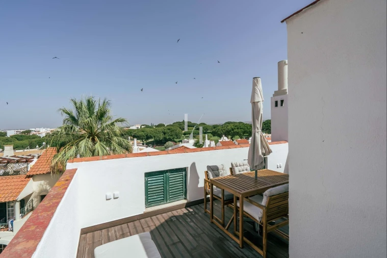 Apartamento T2 para Arrendamento férias em Quarteira Foto 32