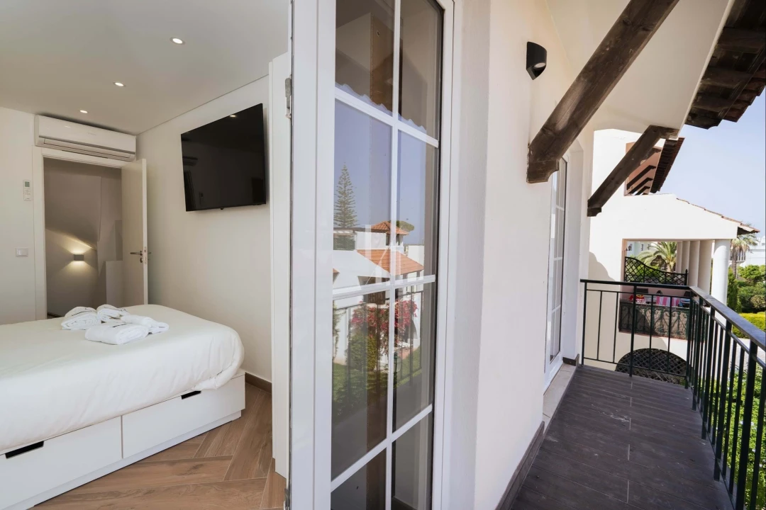 Apartamento T2 para Arrendamento férias em Quarteira Foto 13