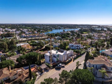 Moradia T5 para Venda em Almancil