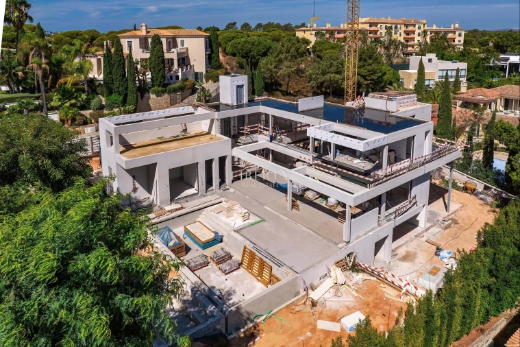 Moradia T5 para Venda em Almancil Foto 3