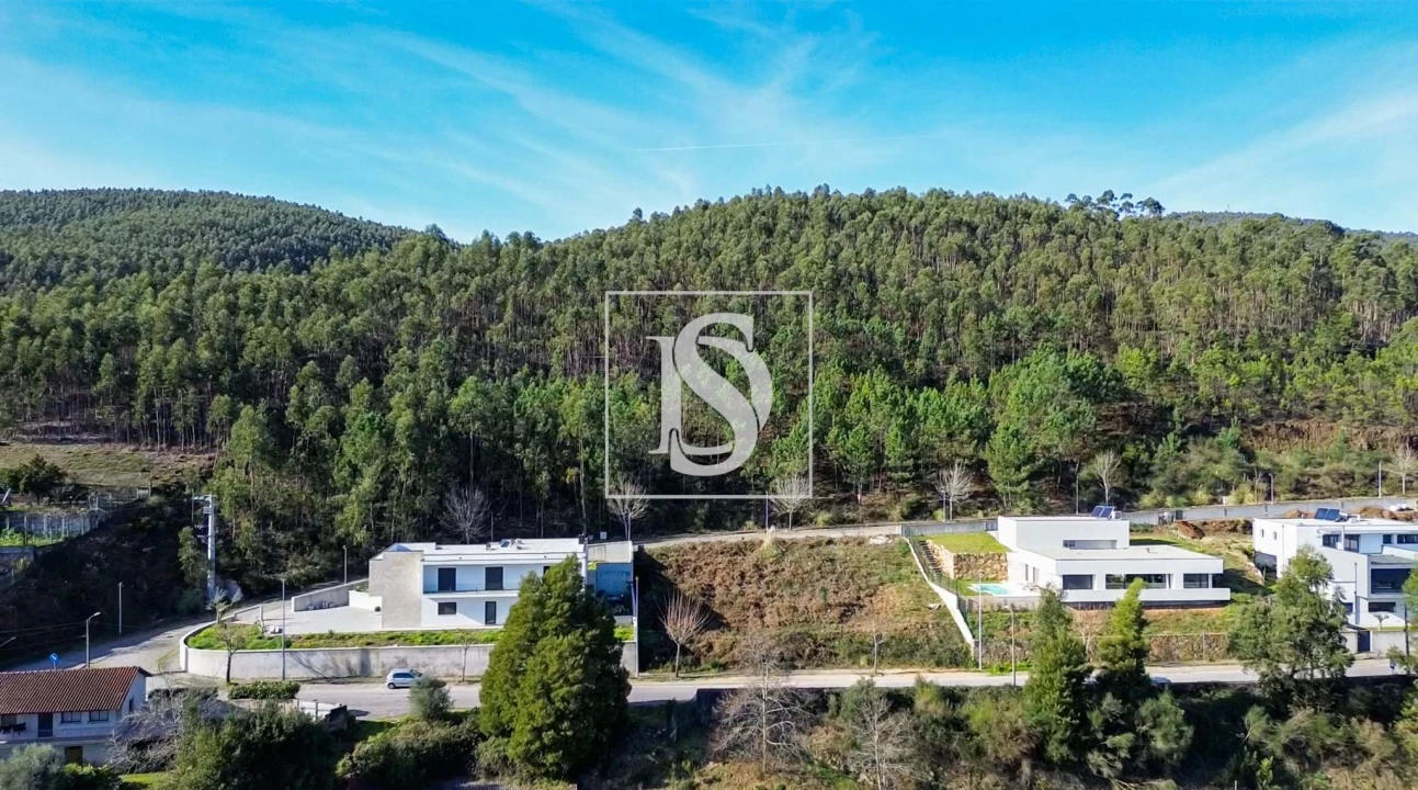 Terreno para Venda em Barcelos, V.Boa, V.Frescainha Foto 1