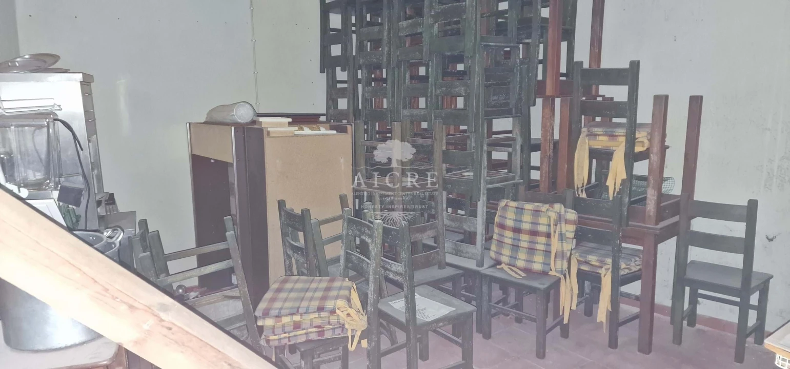 Prédio para Venda em Foros de Arrão Foto 8