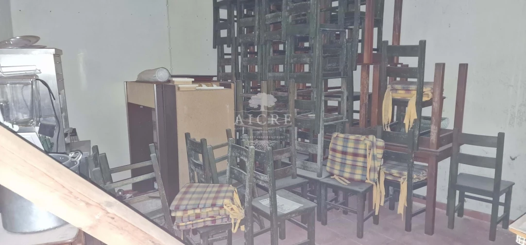 Prédio para Venda em Foros de Arrão Foto 8