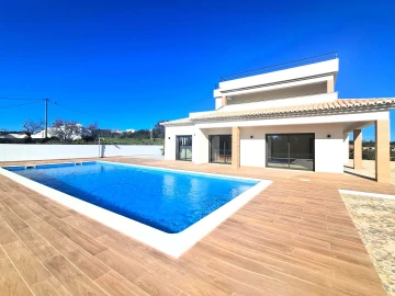 Moradia T4 para Venda em Lagoa e Carvoeiro