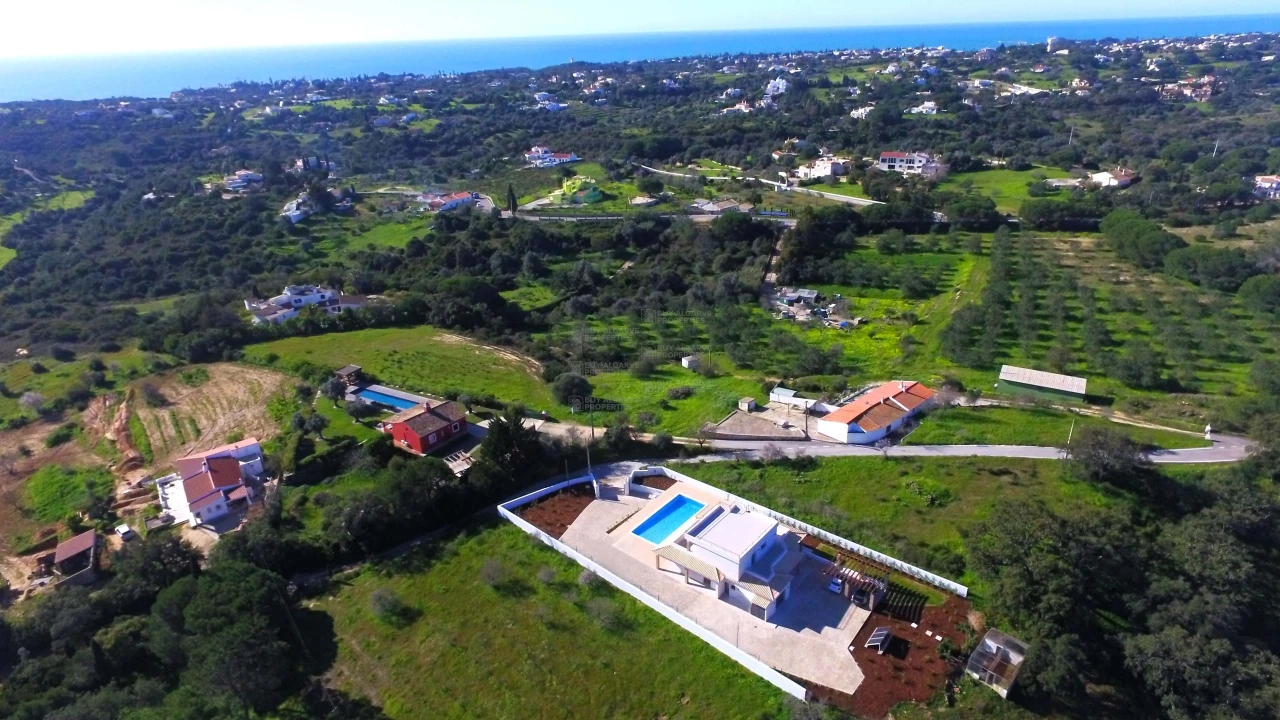 Moradia T4 para Venda em Lagoa e Carvoeiro Foto 32