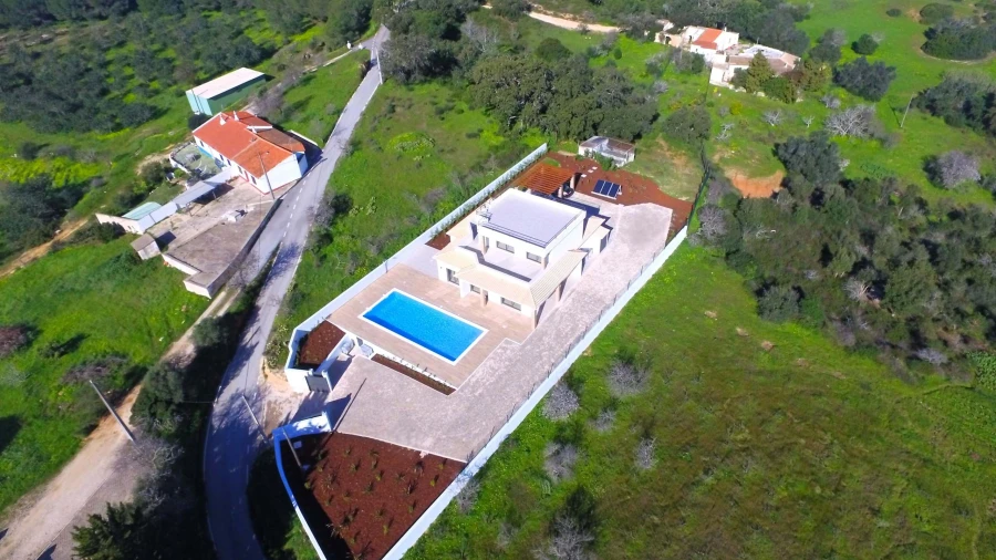 Moradia T4 para Venda em Lagoa e Carvoeiro Foto 31