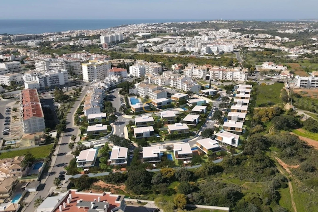Terreno para Venda em Albufeira e Olhos de Água Foto 1