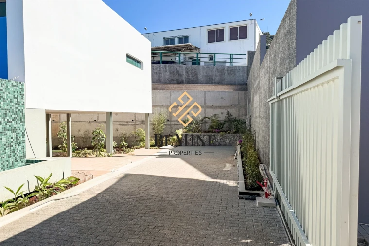 Moradia T4 para Venda em São Gonçalo Foto 22