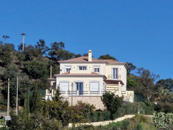 Moradia T3 para Venda em Santa Catarina da Fonte do Bispo Foto 1