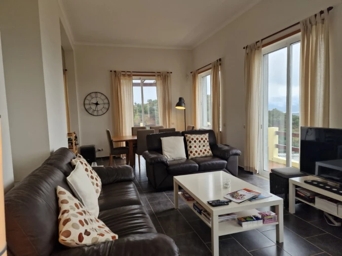 Moradia T3 para Venda em Santa Catarina da Fonte do Bispo Foto 4