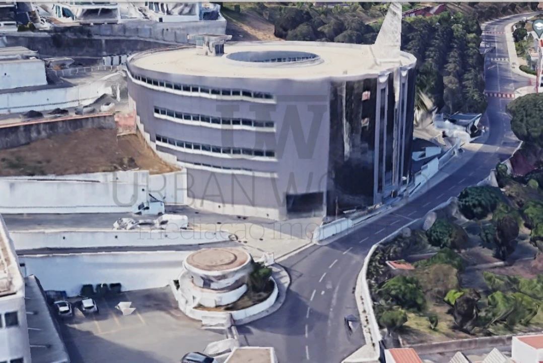 Prédio para Venda em Carnaxide e Queijas Foto 2