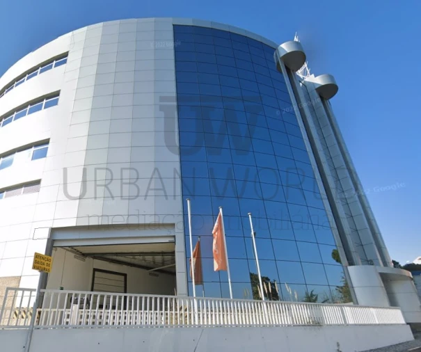 Prédio para Venda em Carnaxide e Queijas