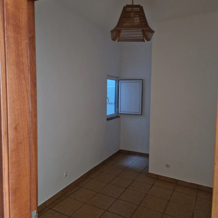 Apartamento T2 para Venda em Sé e São Lourenço Foto 9