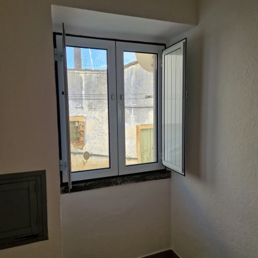 Apartamento T2 para Venda em Sé e São Lourenço Foto 6