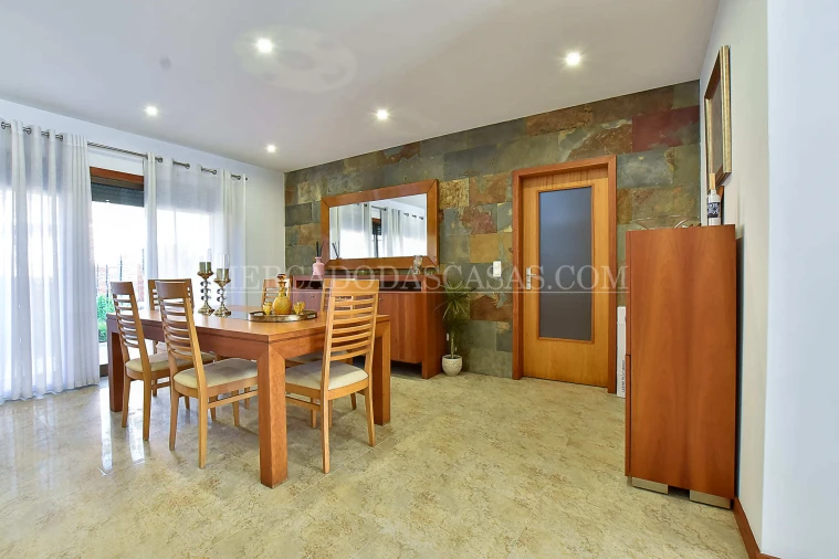 Moradia T3 para Venda em Sanguedo Foto 2