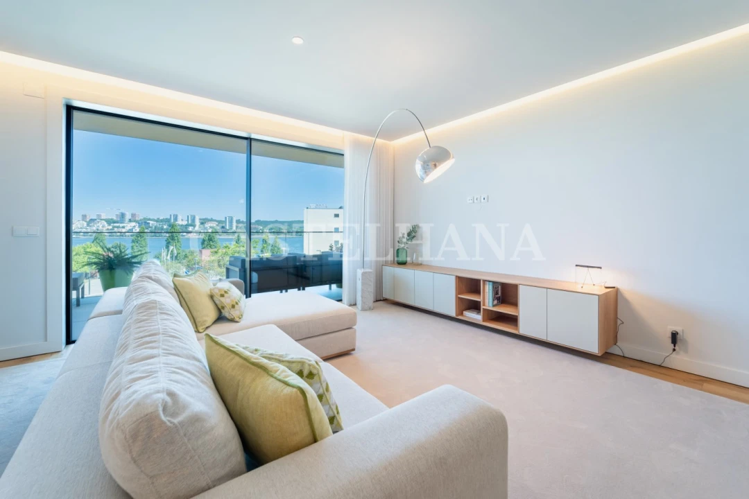 Apartamento T3 para Venda em Canidelo Foto 1