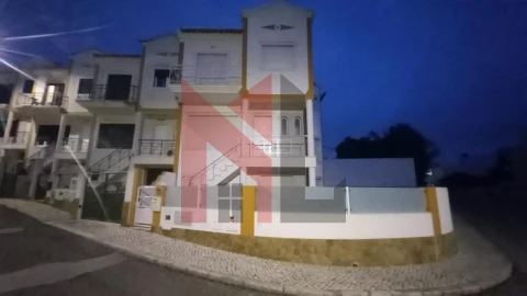 Moradia T4 para Venda em Ericeira