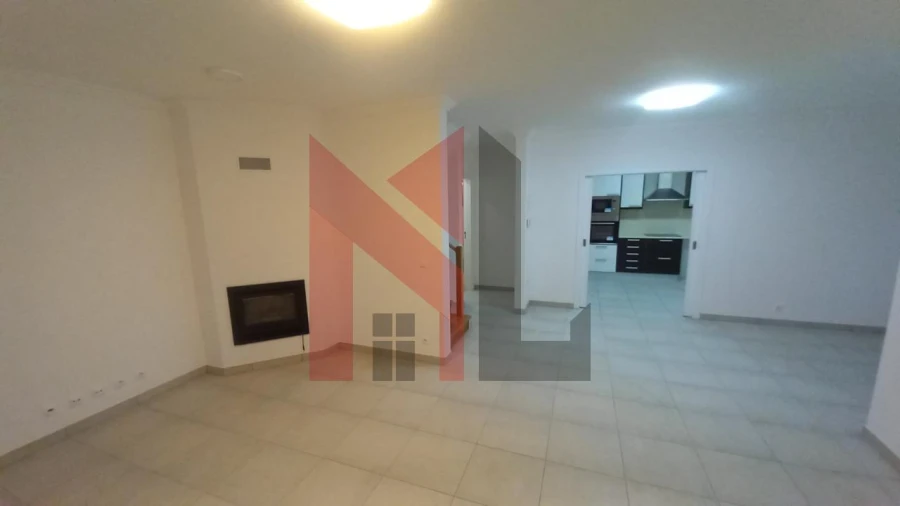 Moradia T4 para Venda em Ericeira Foto 3