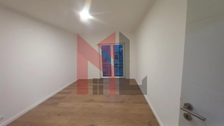 Moradia T4 para Venda em Ericeira Foto 11