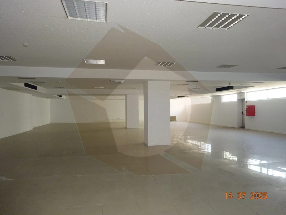 Loja para Arrendamento em Cedofeita, Santo Ildefonso, Sé, Miragaia, São Nicolau e Vitória Foto 3