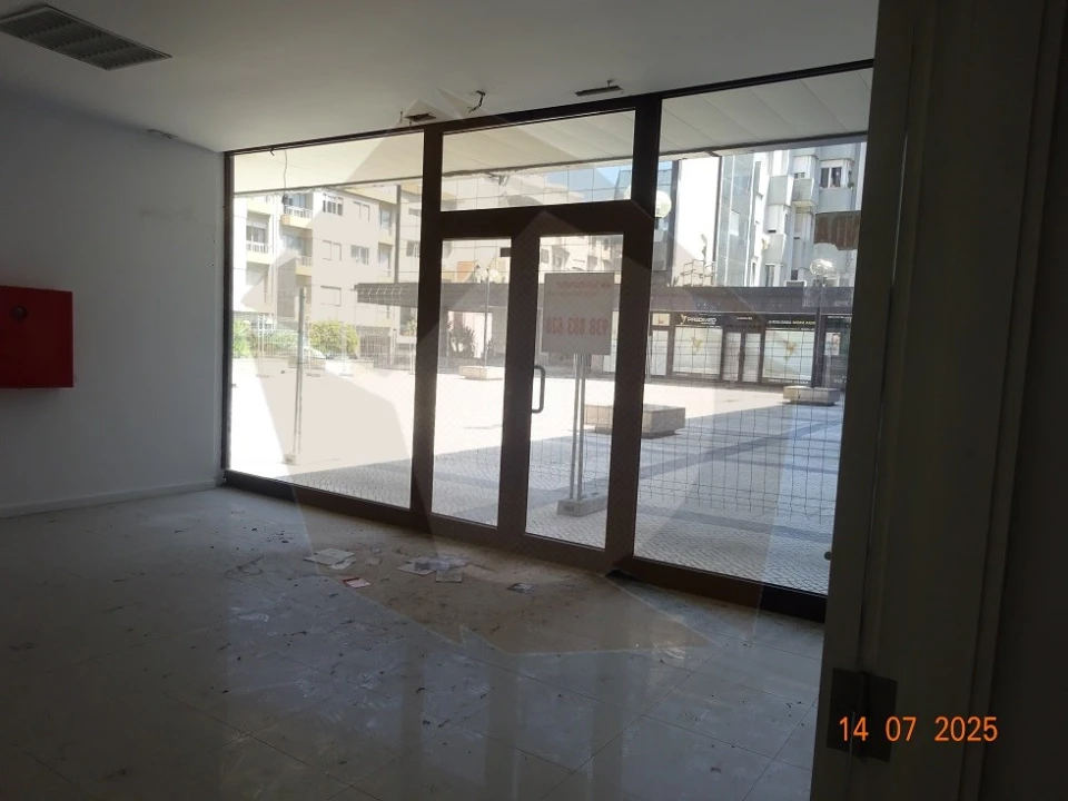 Loja para Arrendamento em Cedofeita, Santo Ildefonso, Sé, Miragaia, São Nicolau e Vitória Foto 14