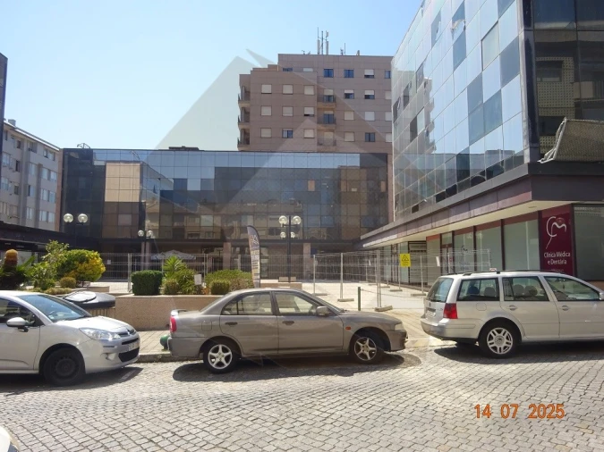 Loja para Arrendamento em Cedofeita, Santo Ildefonso, Sé, Miragaia, São Nicolau e Vitória Foto 28