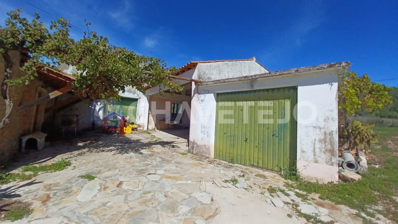 Moradia T4 para Venda em Areias e Pias Foto 2