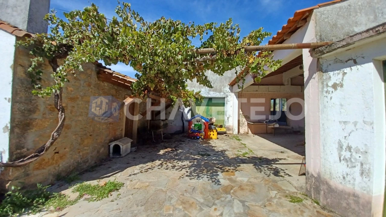 Moradia T4 para Venda em Areias e Pias Foto 15