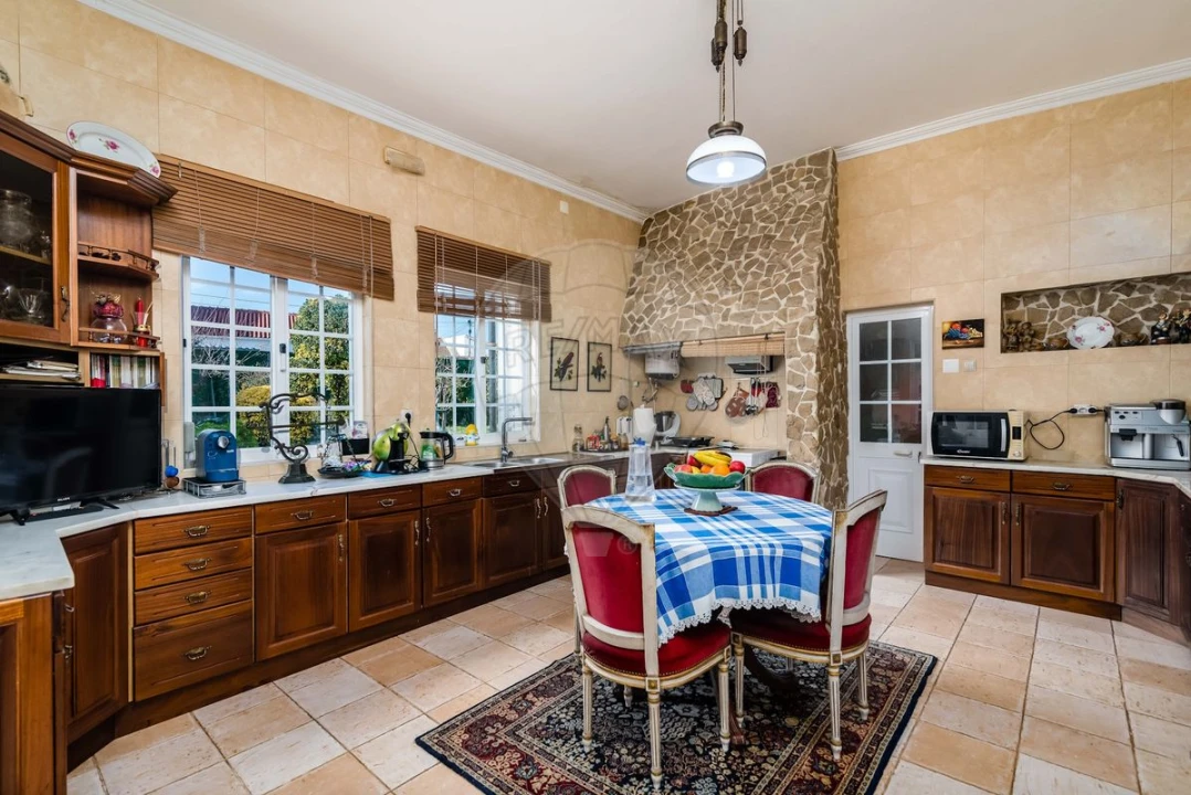 Moradia T7 para Venda em Vermelha Foto 12