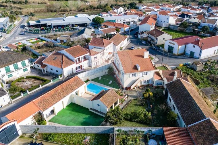 Moradia T7 para Venda em Vermelha Foto 6