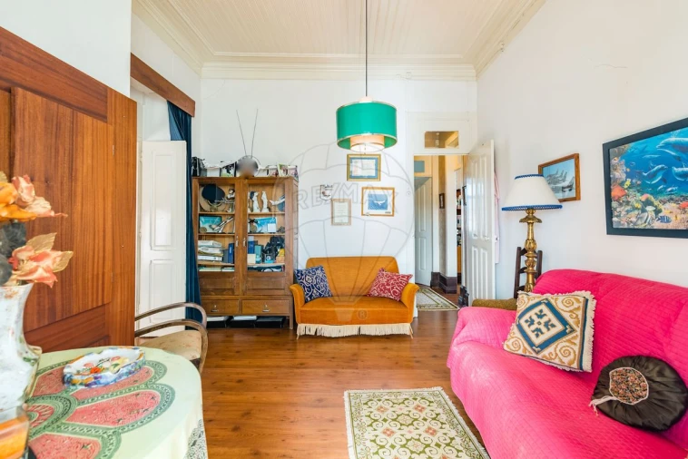 Moradia T7 para Venda em Vermelha Foto 23