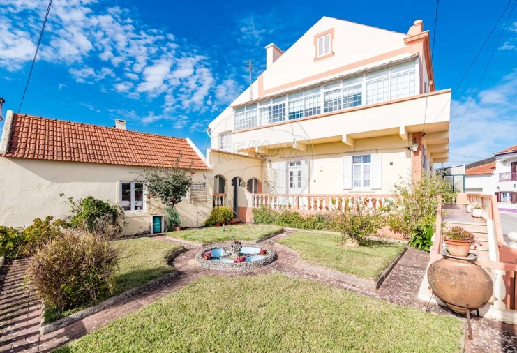 Moradia T7 para Venda em Vermelha Foto 1