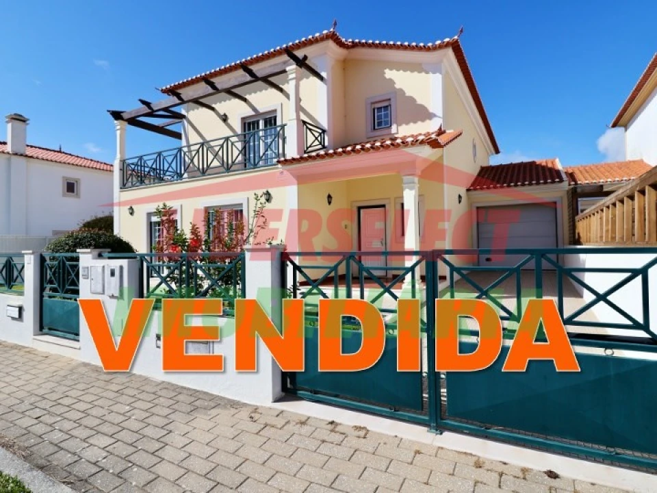 Moradia T4 para Venda em Silveira Foto 1