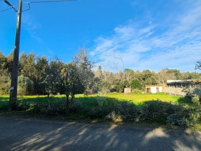 Terreno para Venda em Outeiro da Cortiçada e Arruda dos Pisões Foto 1