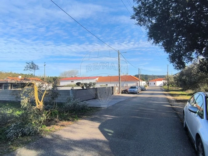 Terreno para Venda em Outeiro da Cortiçada e Arruda dos Pisões Foto 3