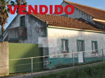 Moradia T3 para Venda em Tornada e Salir do Porto