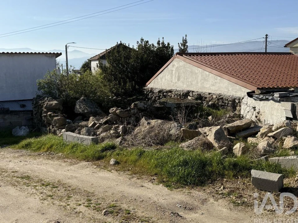 Moradia T1 para Venda em Mouçós e Lamares Foto 27