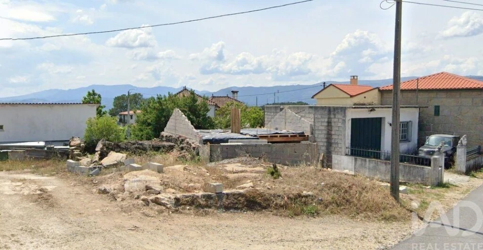 Moradia T1 para Venda em Mouçós e Lamares Foto 24