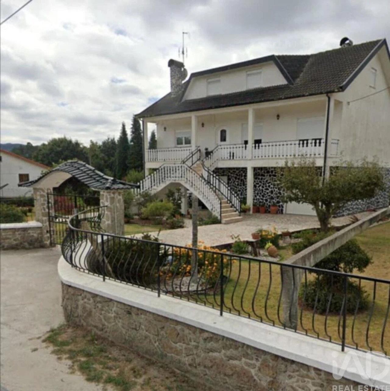 Moradia T3 para Venda em Aldreu Foto 24