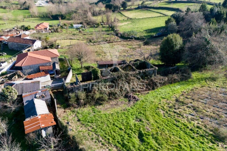 Quinta T3 para Venda em Serzedelo Foto 7