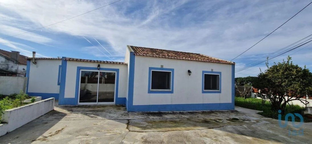 Moradia T2 para Arrendamento em Santo Isidoro Foto 2