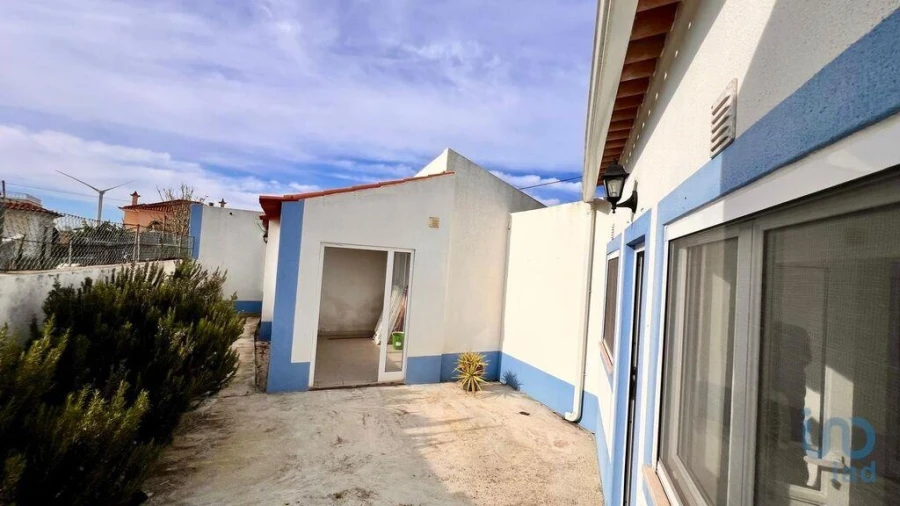 Moradia T2 para Arrendamento em Santo Isidoro Foto 6