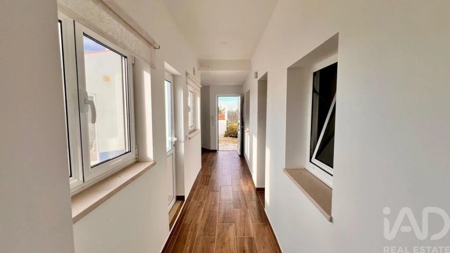 Moradia T2 para Arrendamento em Santo Isidoro Foto 21