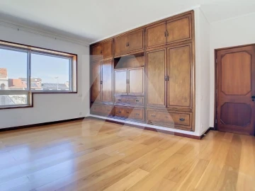 Apartamento T4 para Venda em Ovar, São João, Arada e São Vicente de Pereira Jusã