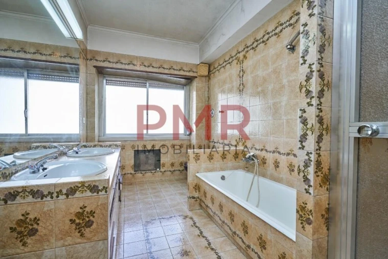 Moradia T7 para Venda em Alvalade Foto 34