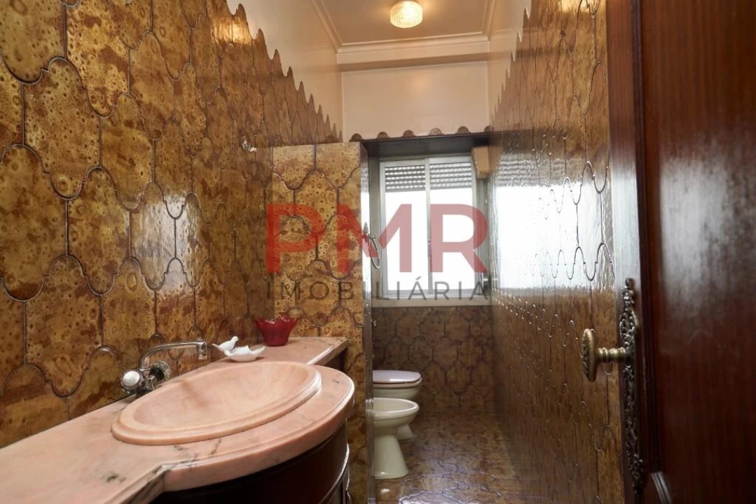 Moradia T7 para Venda em Alvalade Foto 27