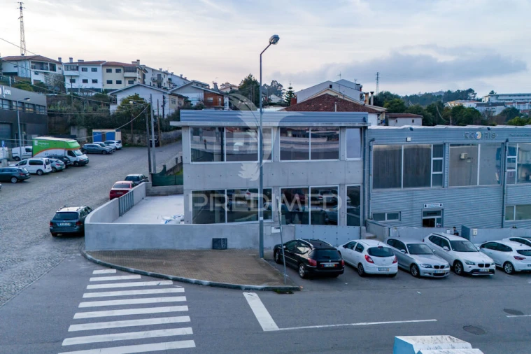 Armazém para Venda em Ferreiros e Gondizalves Foto 3