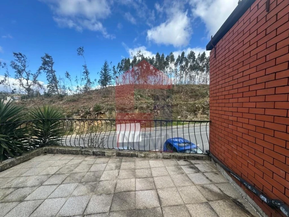 Moradia T3 para Venda em Vila Verde e Barbudo Foto 10